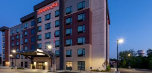 Hampton Inn Eden Prairie Exterior at Night